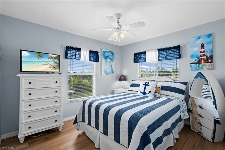 Guest bedroom-relaxed, inviting and full of light - Virtually enhanced