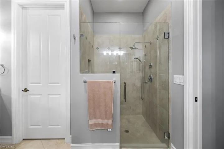 7531  Moorgate Point  WAY, Naples, FL 34113