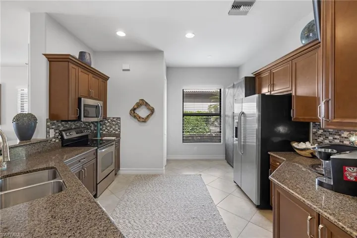 7531  Moorgate Point  WAY, Naples, FL 34113
