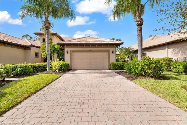 7531  Moorgate Point  WAY, Naples, FL 34113