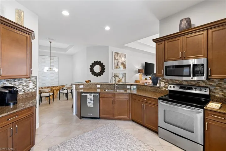 7531  Moorgate Point  WAY, Naples, FL 34113