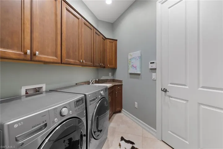7531  Moorgate Point  WAY, Naples, FL 34113