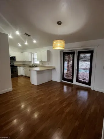 2136 Nw 22nd Pl, Cape Coral, Florida 33993