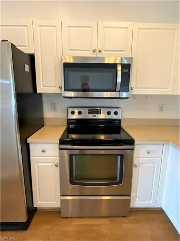 2136 Nw 22nd Pl, Cape Coral, Florida 33993