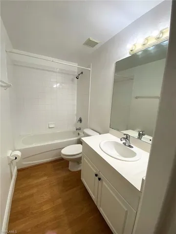 2136 Nw 22nd Pl, Cape Coral, Florida 33993