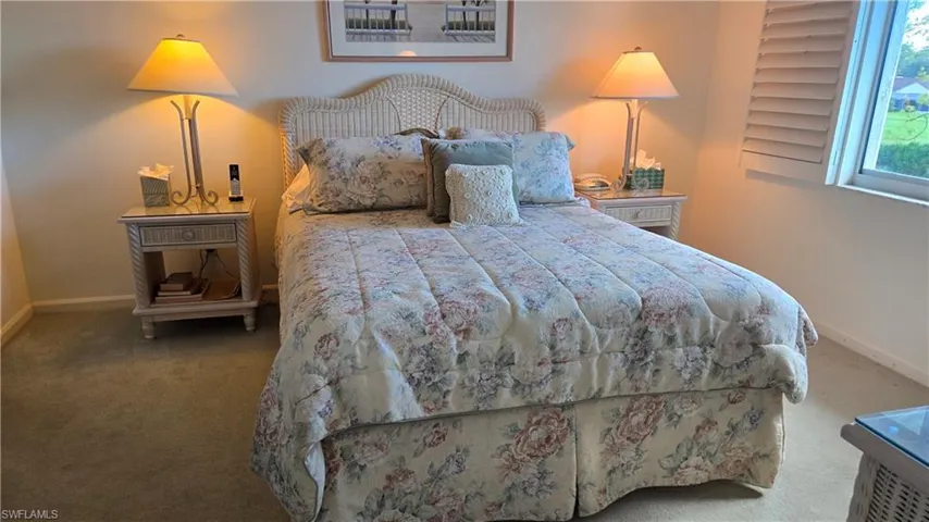 Pllenty of room for king sized bed and 2 nightstands