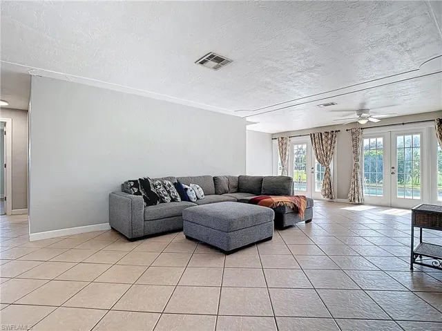5351 Chippendale Cir E, Fort Myers, Florida 33919
