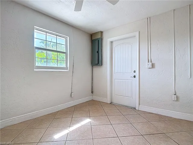 5351 Chippendale Cir E, Fort Myers, Florida 33919