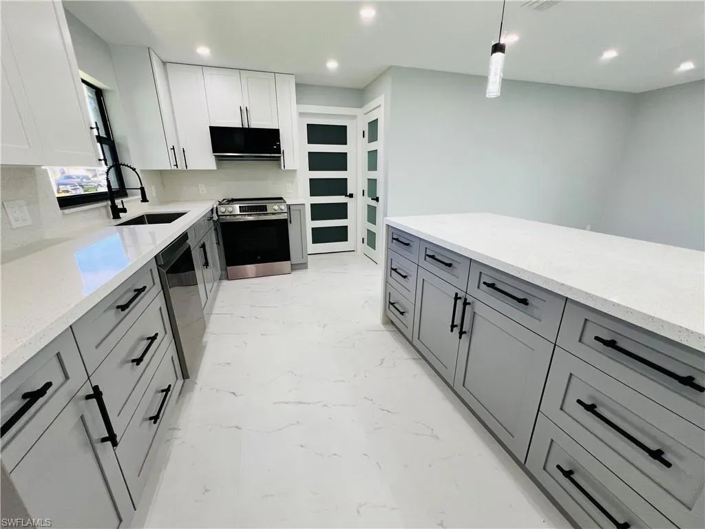235 44th ST, Cape Coral, FL 33904,2025000424
