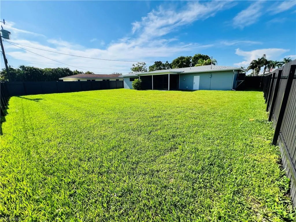 235 44th ST, Cape Coral, FL 33904,2025000424