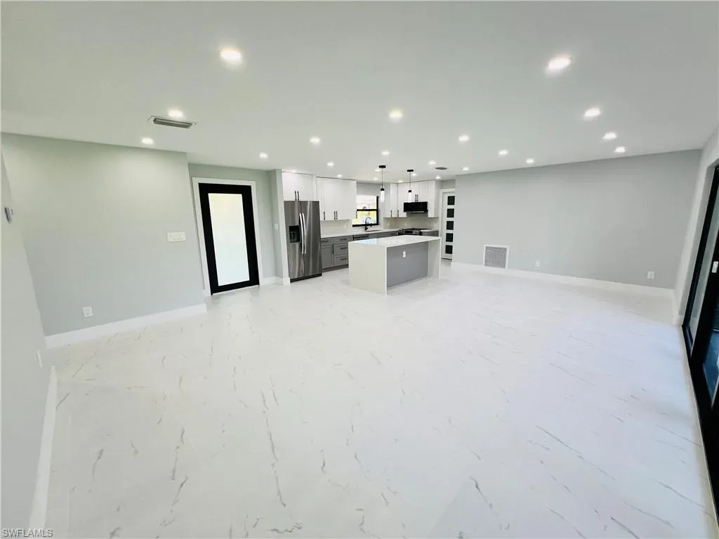 235 44th ST, Cape Coral, FL 33904,2025000424