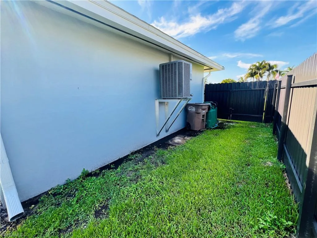 235 44th ST, Cape Coral, FL 33904,2025000424