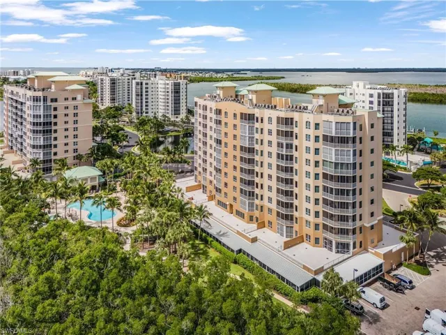 Aerial view of apartment complex / building