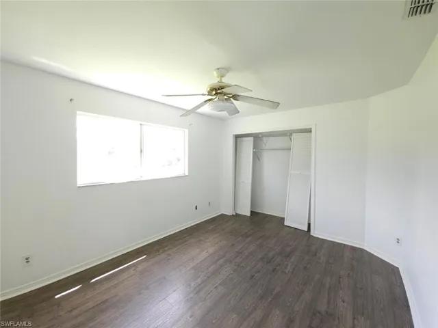 561 Foxcreek Dr, Lehigh Acres, Florida 33974