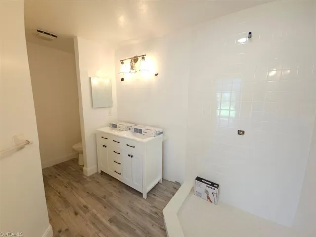 561 Foxcreek Dr, Lehigh Acres, Florida 33974