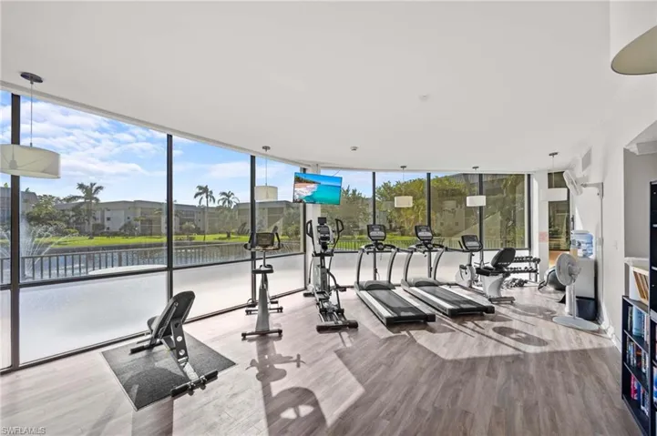788 Park Shore Dr H39, Naples, Florida 34103