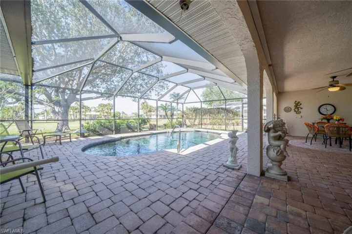 Beautiful paved lanai area