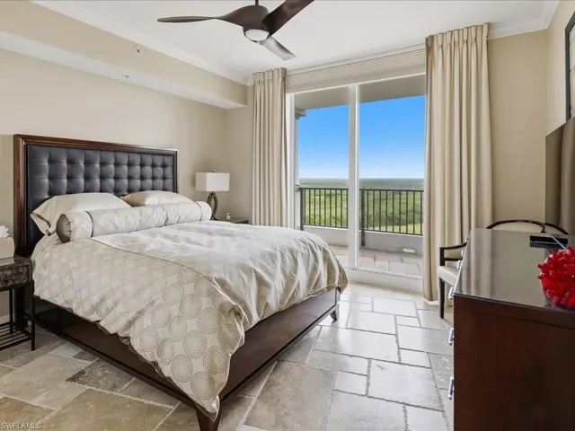 1050 Borghese Ln 1004, Naples, Florida 34114