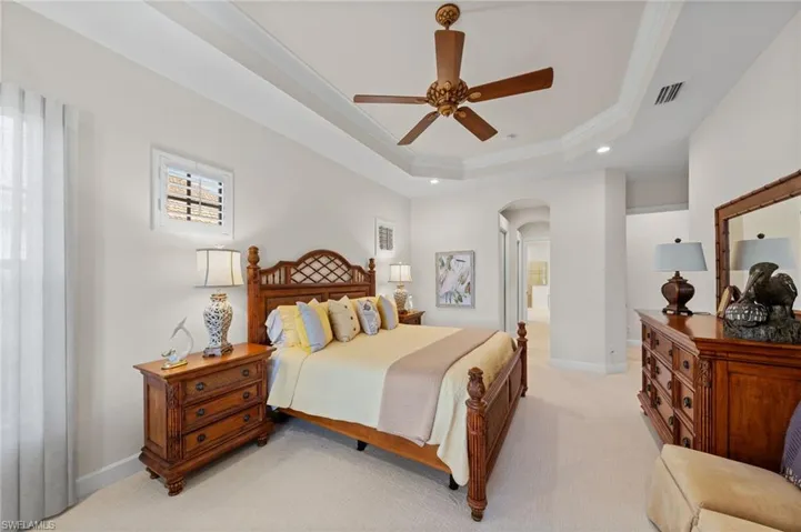 Tray ceiling with crown molding and recessed lighting