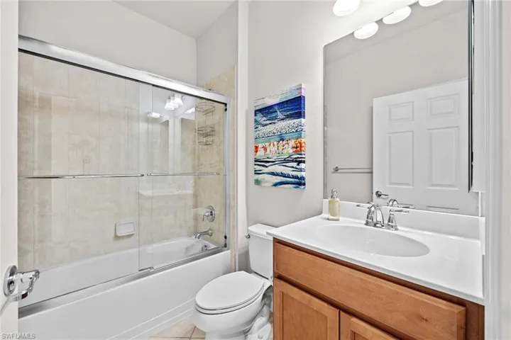 8590  Veronawalk  CIR, Naples, FL 34114