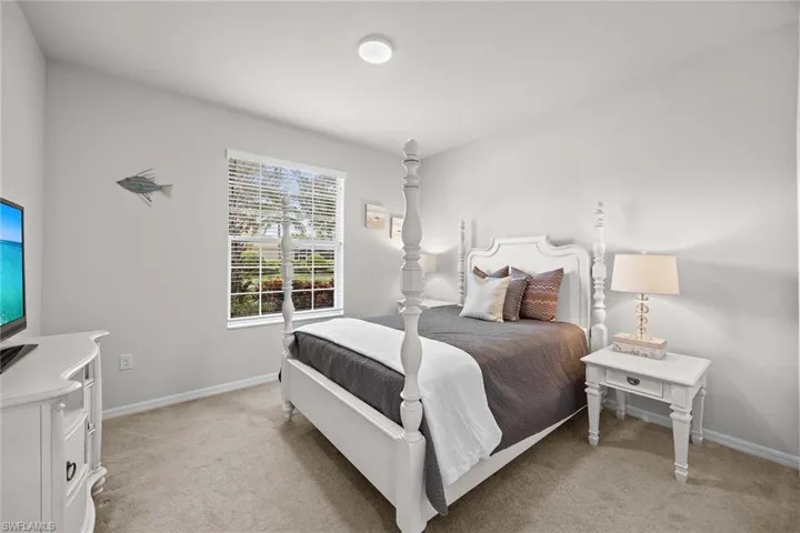 8590  Veronawalk  CIR, Naples, FL 34114