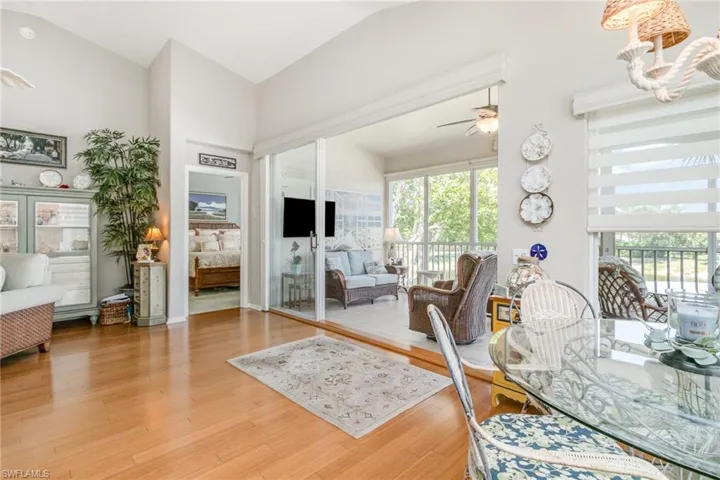 Sunroom with lofted ceiling