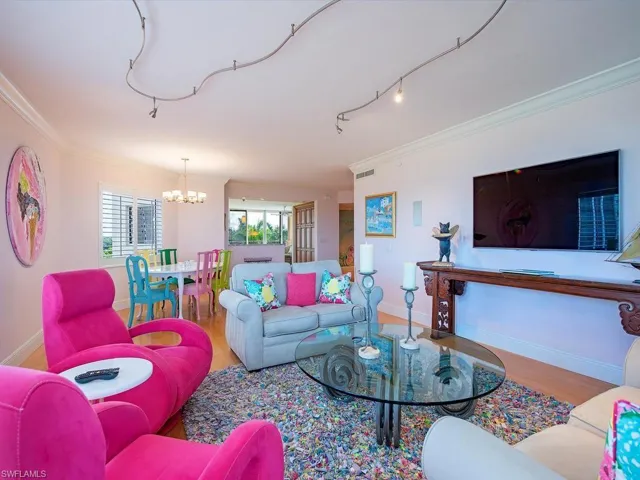 7425 Pelican Bay Blvd 506, Naples, Florida 34108