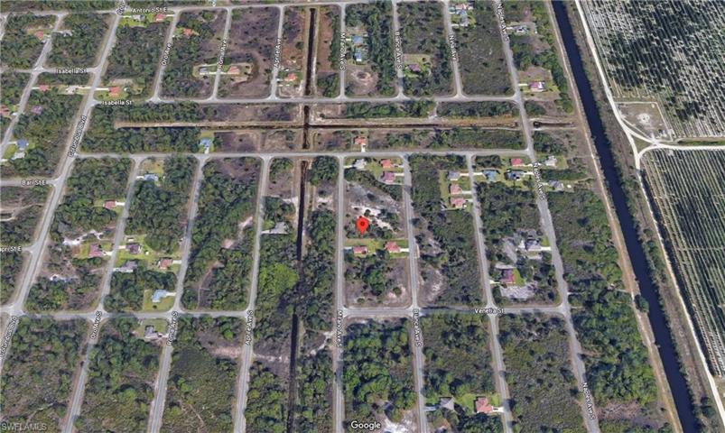 743  Milano S AVE, LEHIGH ACRES, FL 33974