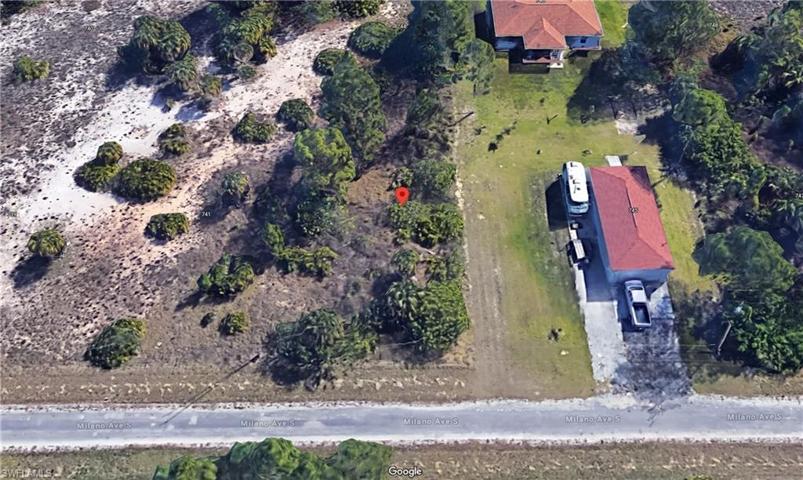 743  Milano S AVE, LEHIGH ACRES, FL 33974