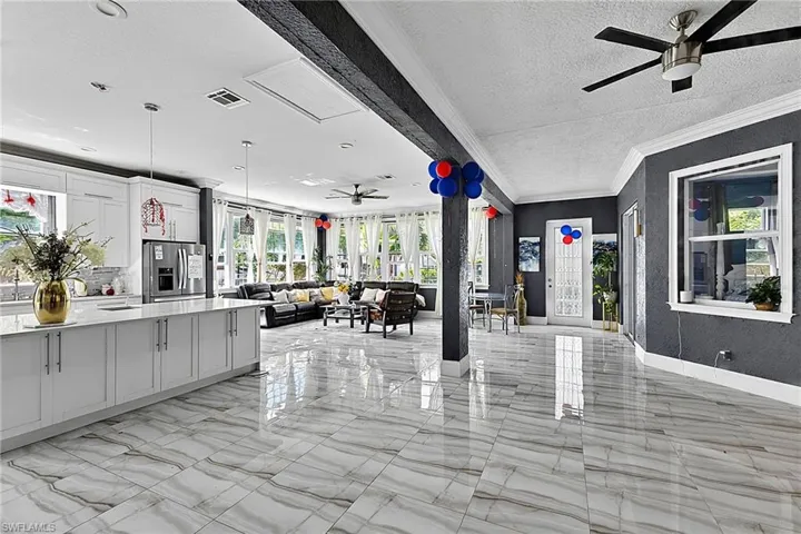 1030 21st St Sw, Naples, Florida 34117
