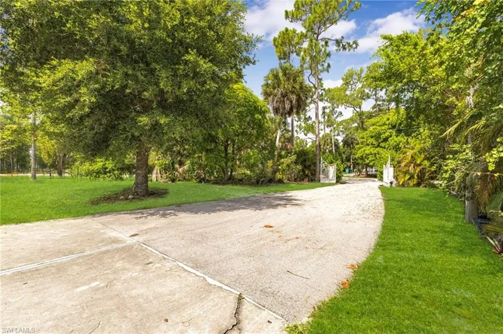 1030 21st St Sw, Naples, Florida 34117