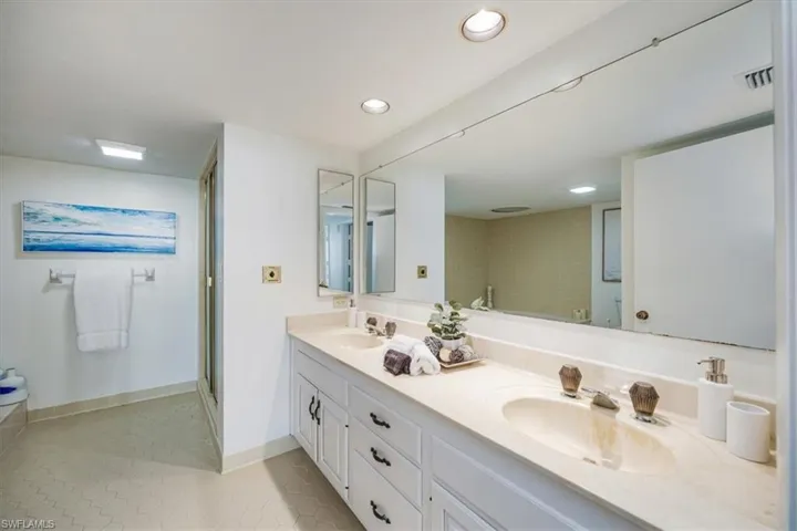 5601 Turtle Bay Dr # 2003, Naples Fl 34108