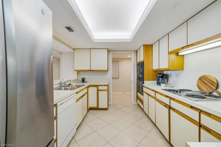 5601 Turtle Bay Dr # 2003, Naples Fl 34108