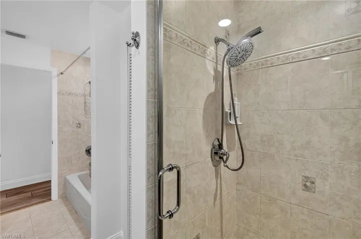 29 Se 10th Ave, Cape Coral, Florida 33990