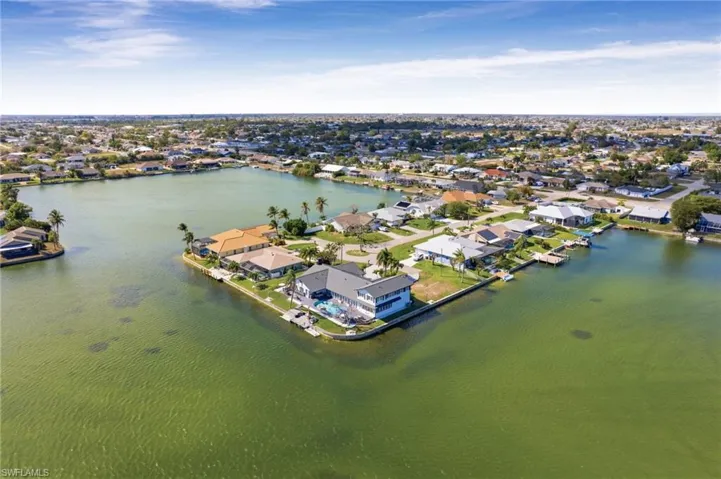29 Se 10th Ave, Cape Coral, Florida 33990