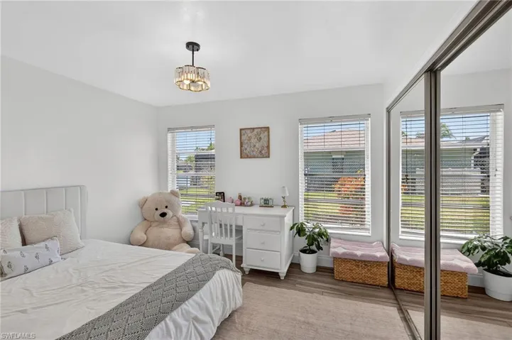 29 Se 10th Ave, Cape Coral, Florida 33990