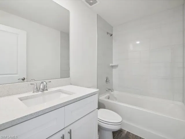 415 NW 11th  ST, Cape Coral, FL 33993