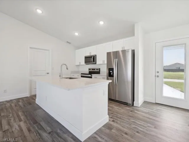 415 NW 11th  ST, Cape Coral, FL 33993