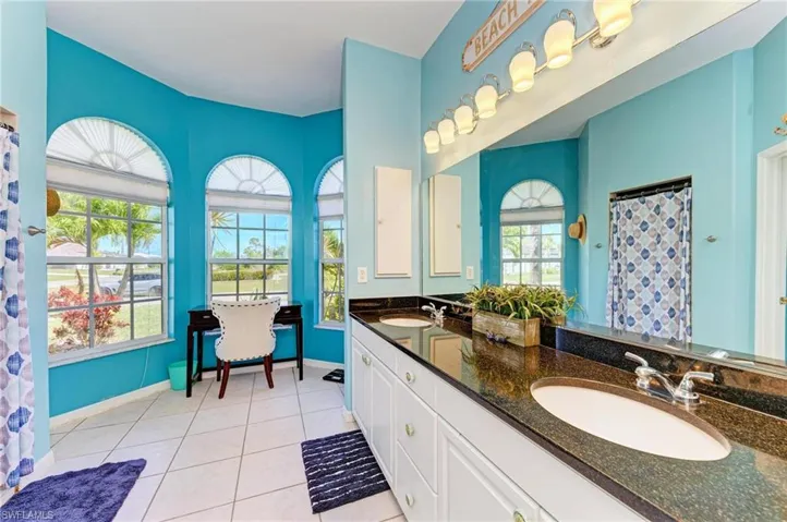 2258 Sw 3rd Ter, Cape Coral Fl 33991
