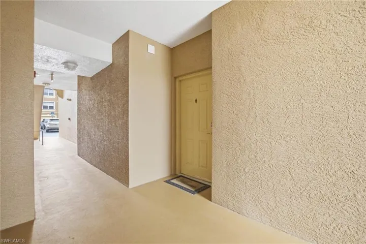 15605 Ocean Walk Cir 113, Fort Myers, Florida 33908