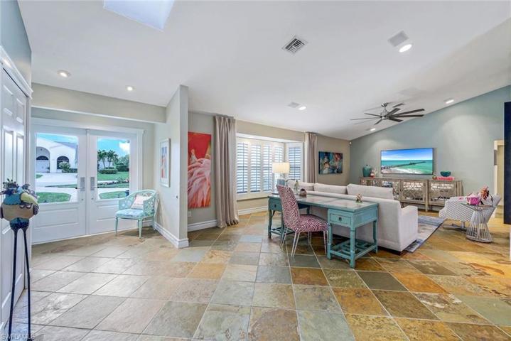 Foyer Entry