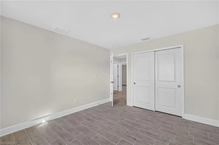 915 Nw 9th Pl, Cape Coral, Florida 33993