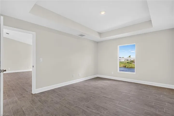 915 Nw 9th Pl, Cape Coral, Florida 33993