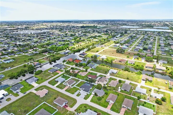 610 Nw 2nd Pl, Cape Coral, Florida 33993