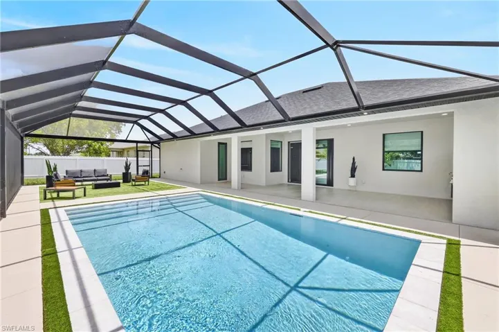 610 Nw 2nd Pl, Cape Coral, Florida 33993