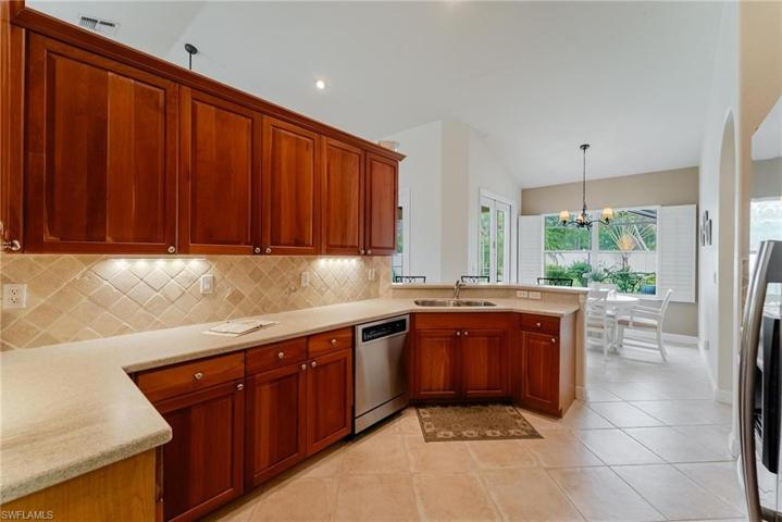 14949  Indigo Lakes  DR, NAPLES, FL 34119