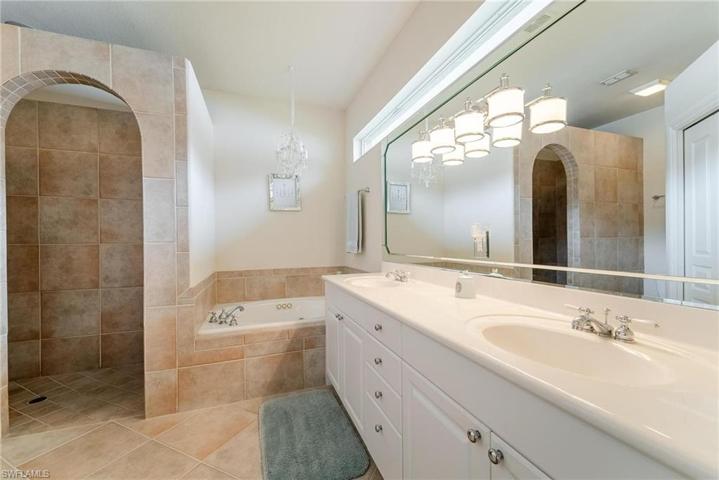 14949  Indigo Lakes  DR, NAPLES, FL 34119