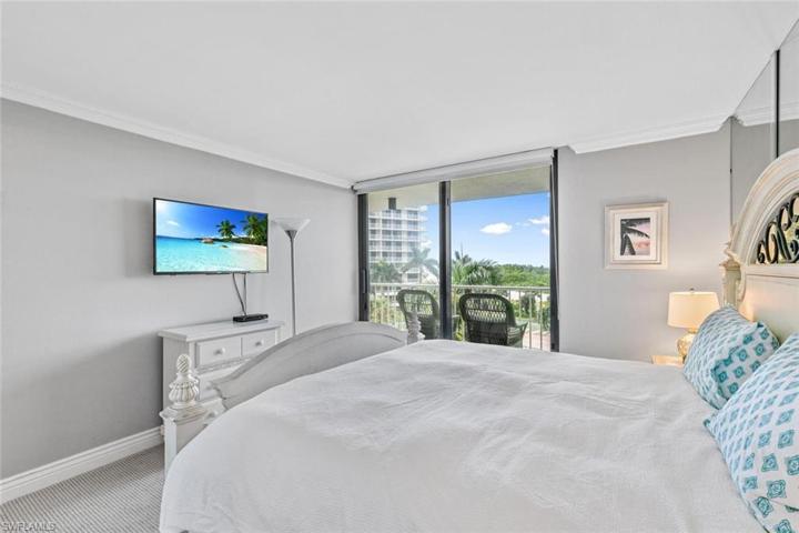 440  Seaview  CT, Marco Island, FL 34145