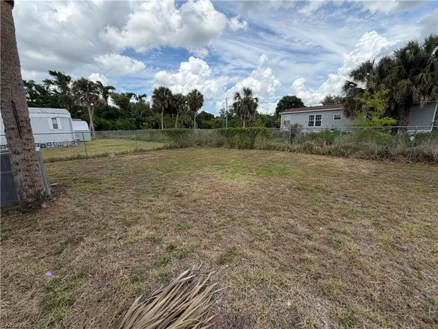 7633 Grady Dr, North Fort Myers, Florida 33917