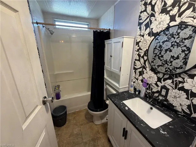 7633  Grady  DR, North Fort Myers, FL 33917